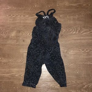 TYR Women’s Avictor Venom Closed Back Kneeskin